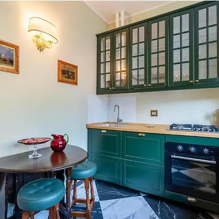10 Minutes From The Duomo - Elegant Maison شقة