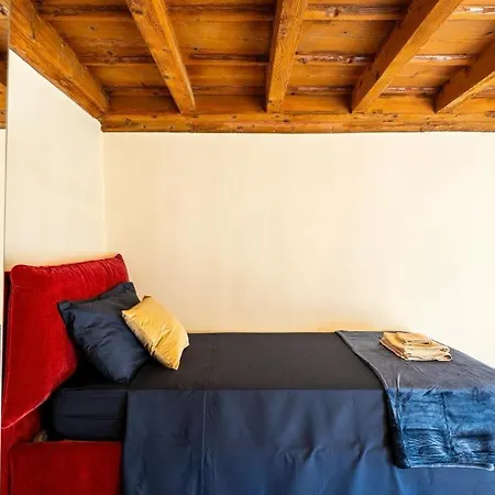 Daire 10 Minutes From The Duomo - Elegant Maison Milano